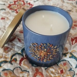 Bellevue Luxury Candles 14 oz. candle